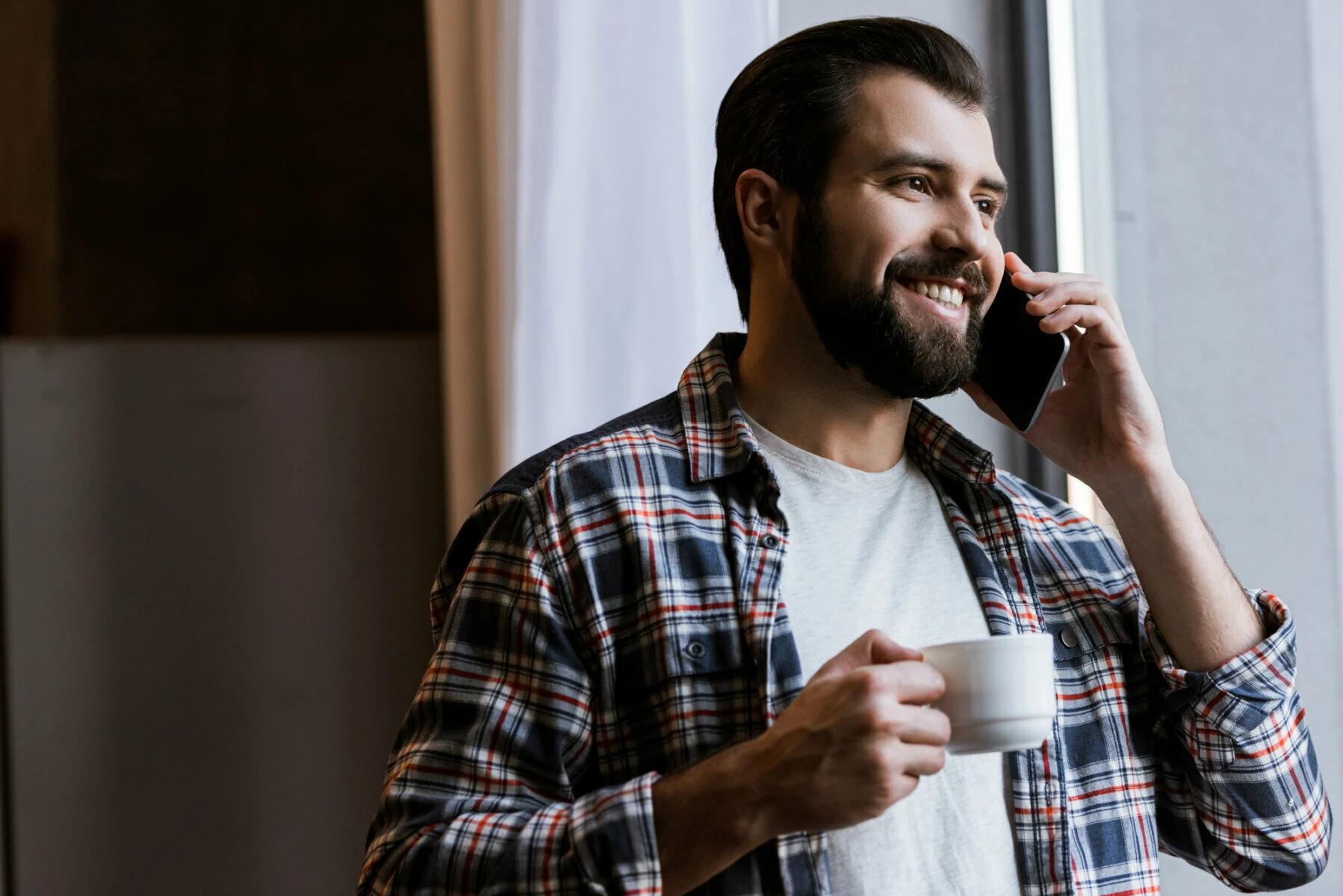 investor_seller_body_man_on_phone_1